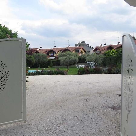 Il Gelso Di Barcuzzi Bed & Breakfast Lonato Bagian luar foto