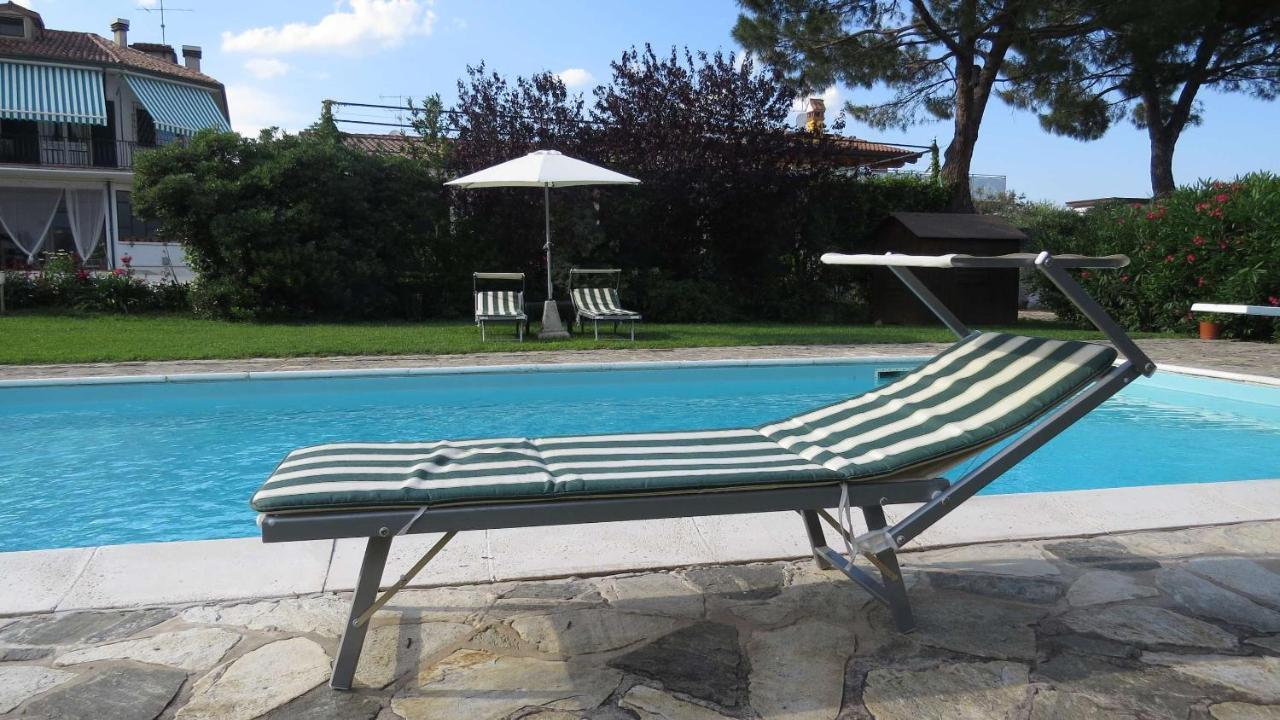 Il Gelso Di Barcuzzi Bed & Breakfast Lonato Bagian luar foto
