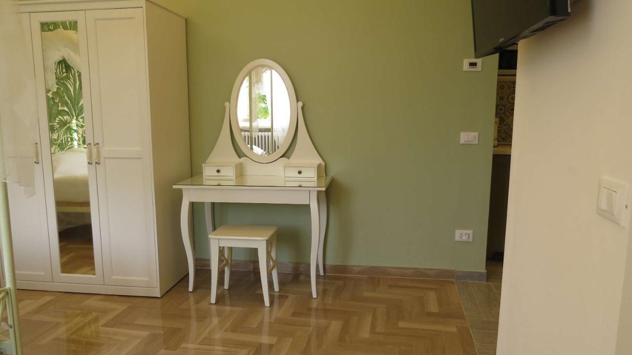 Il Gelso Di Barcuzzi Bed & Breakfast Lonato Bagian luar foto
