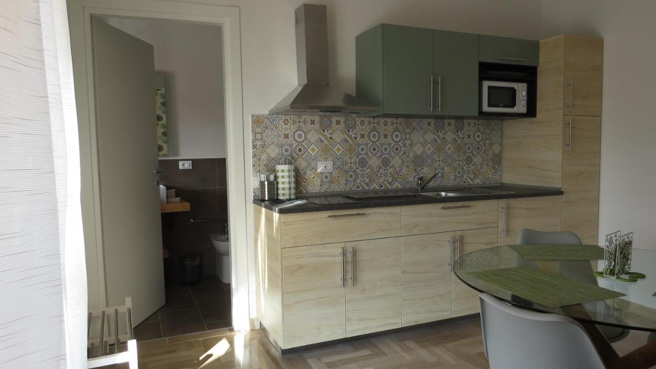 Il Gelso Di Barcuzzi Bed & Breakfast Lonato Bagian luar foto