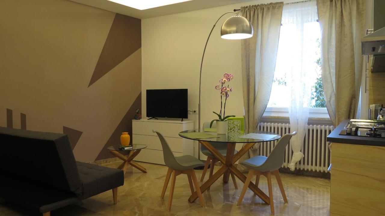 Il Gelso Di Barcuzzi Bed & Breakfast Lonato Ruang foto