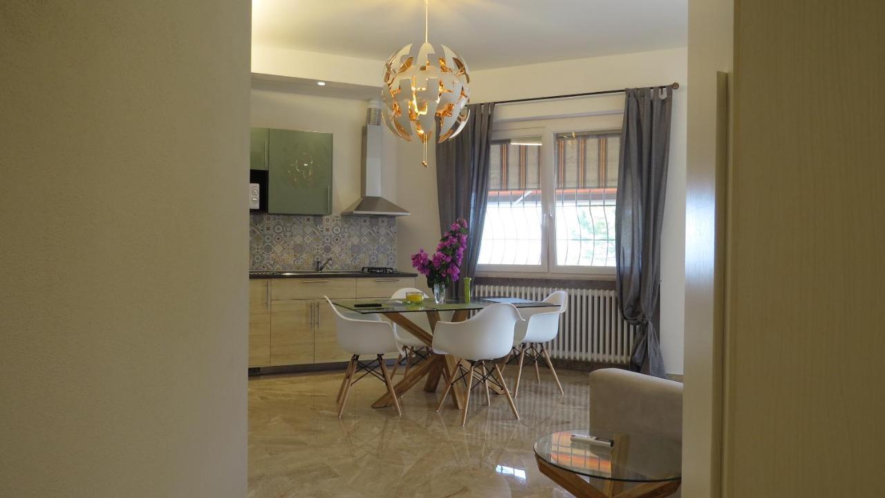 Il Gelso Di Barcuzzi Bed & Breakfast Lonato Bagian luar foto