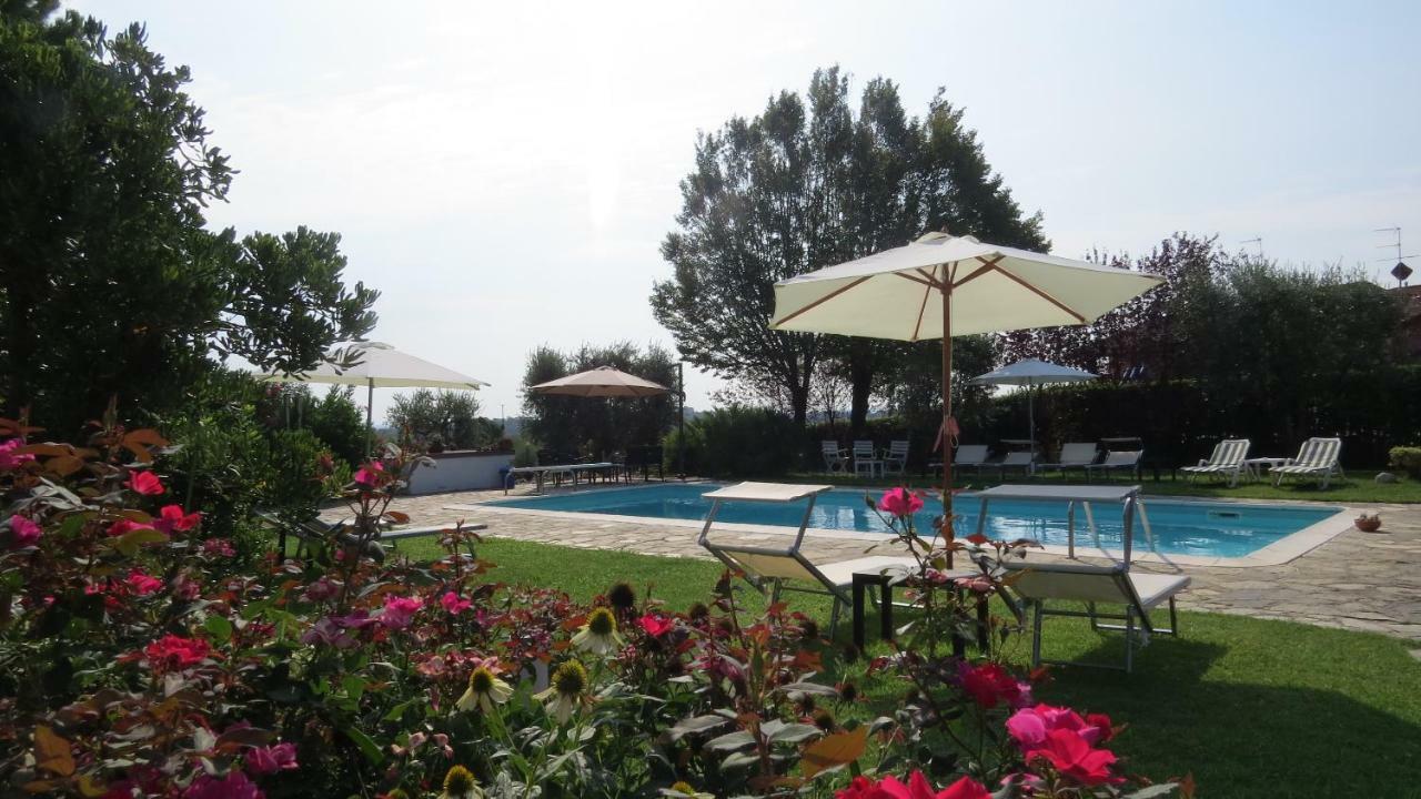 Il Gelso Di Barcuzzi Bed & Breakfast Lonato Bagian luar foto